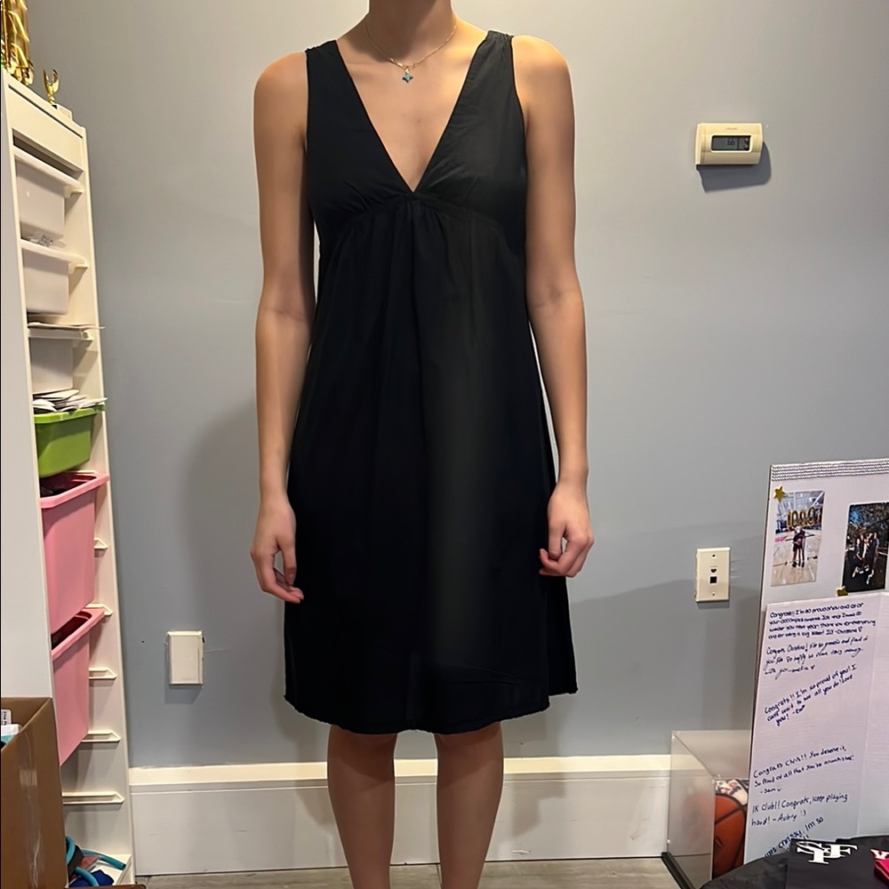 Elegant Black Sleeveless Dress